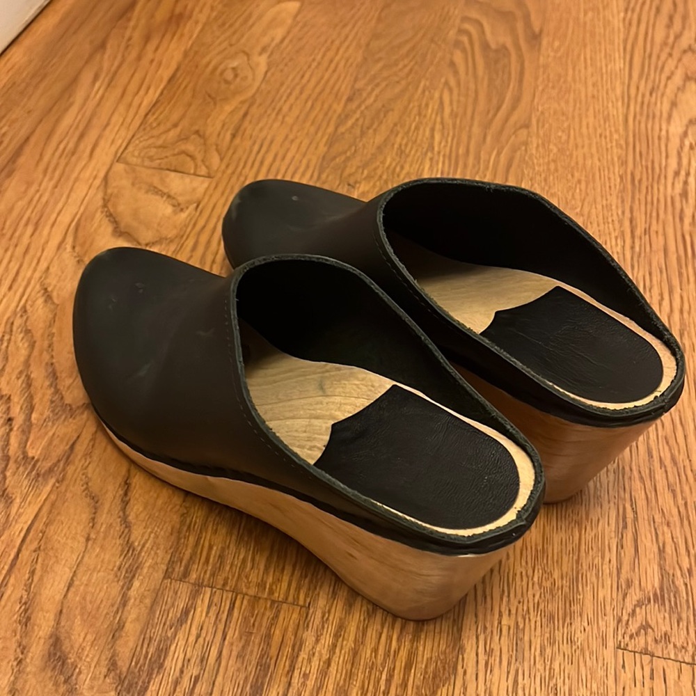 No. 6 clogs